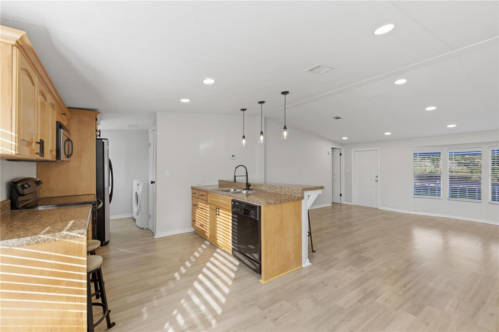 Image 10 of 24 For 13705 14th Avenue