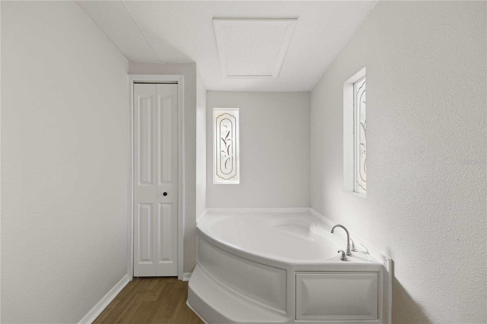 Image 15 of 24 For 13705 14th Avenue