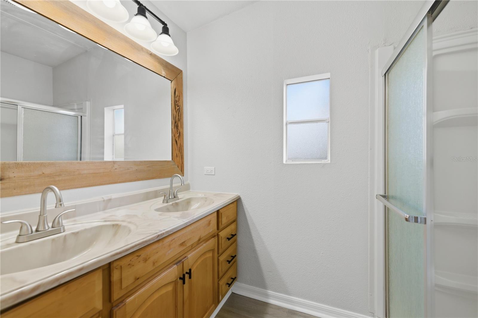 Image 20 of 24 For 13705 14th Avenue