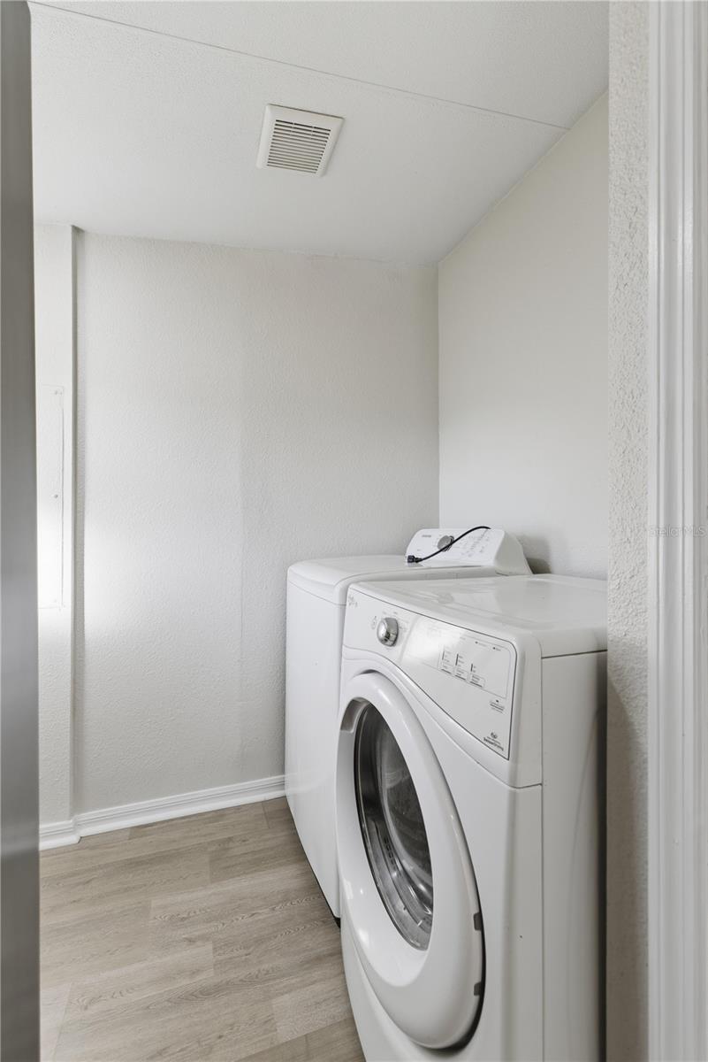 Image 21 of 24 For 13705 14th Avenue