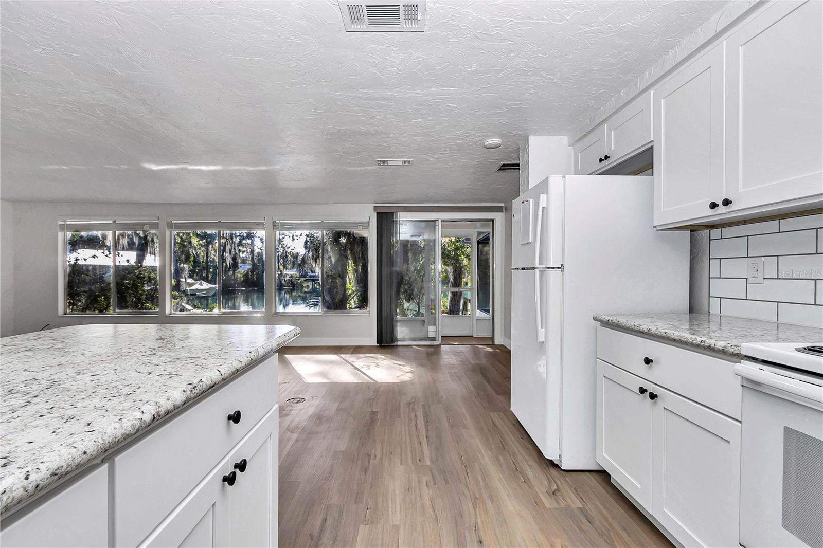 Image 10 of 38 For 11440 Blue Cove Drive