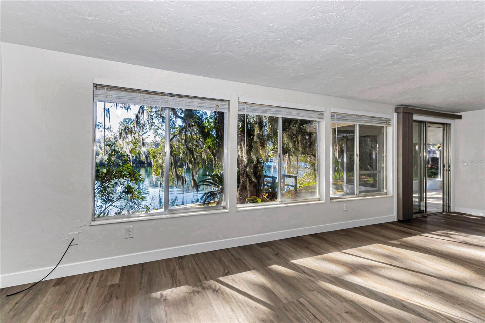 Image 11 of 38 For 11440 Blue Cove Drive