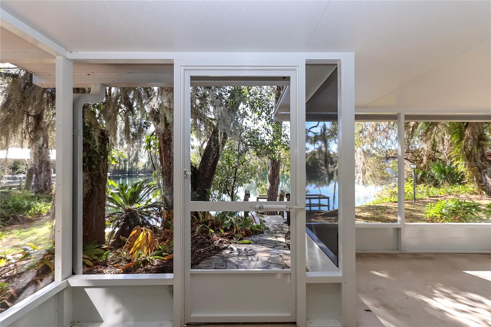 Image 29 of 38 For 11440 Blue Cove Drive