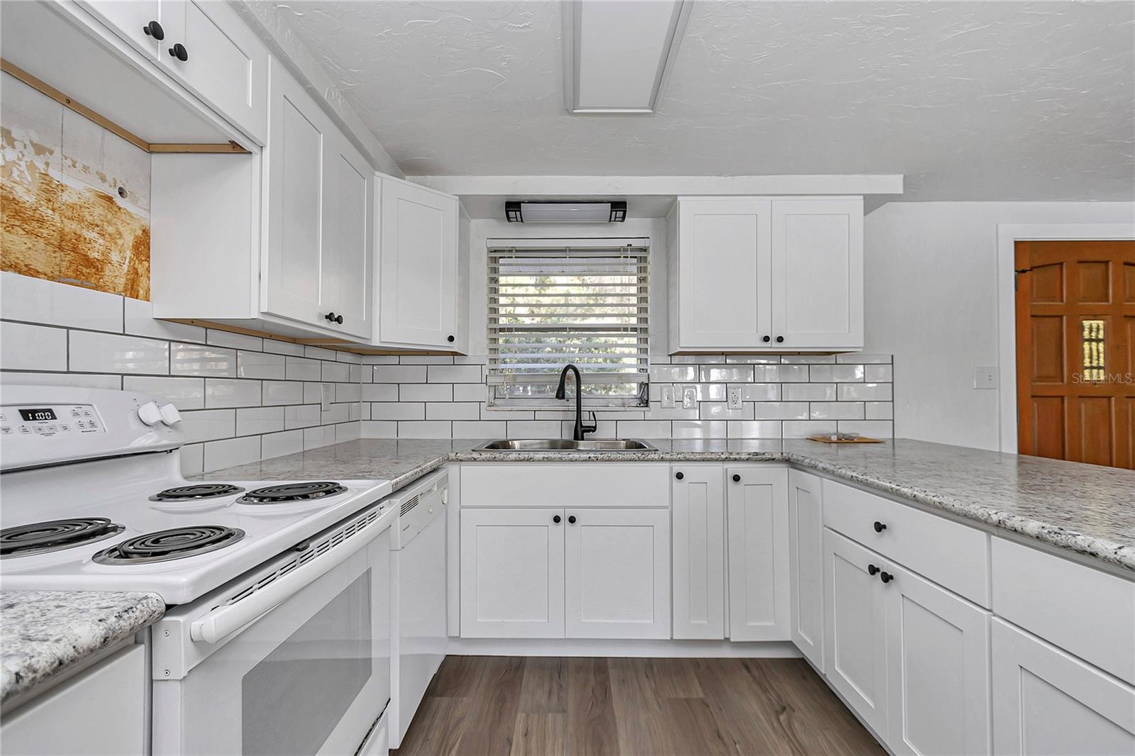 Image 9 of 38 For 11440 Blue Cove Drive