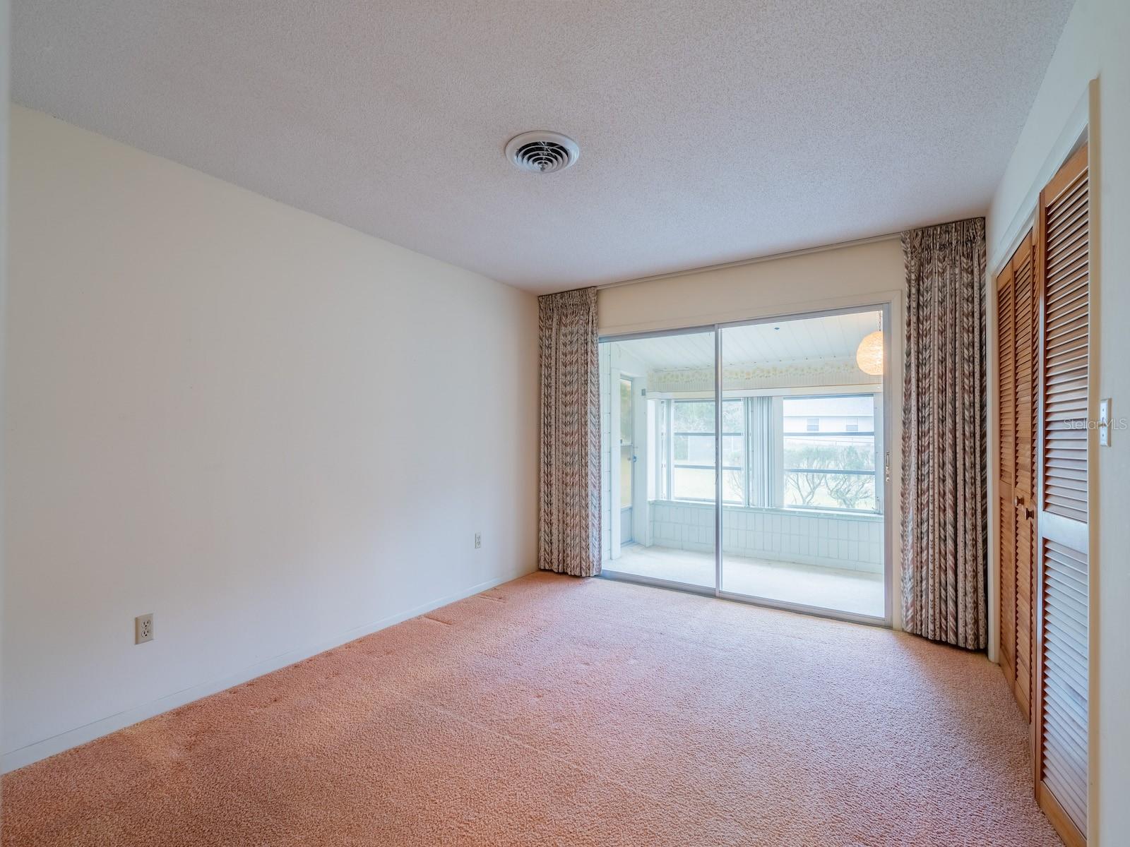 Image 18 of 44 For 5 Spring Lake Lane