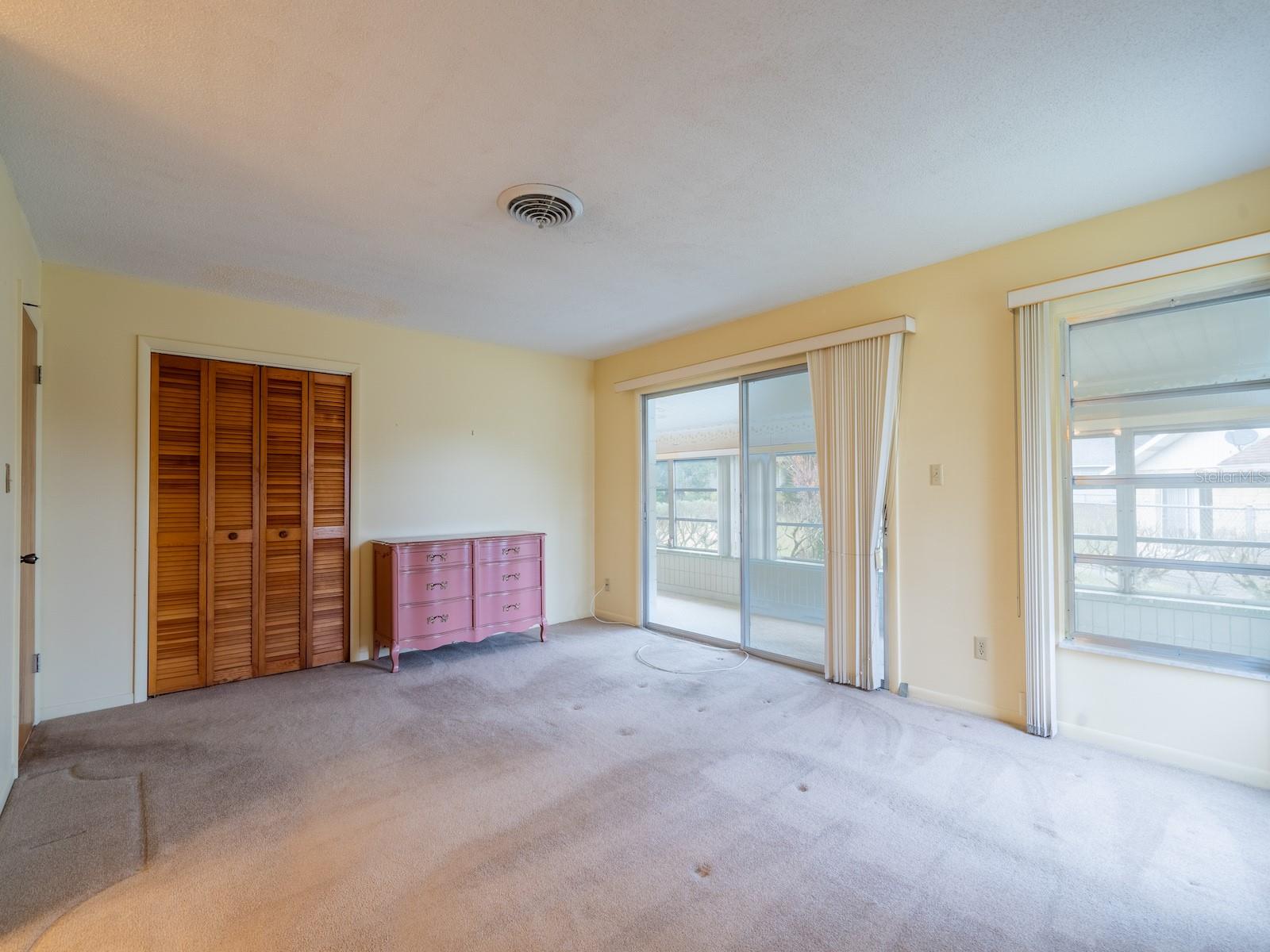 Image 24 of 44 For 5 Spring Lake Lane