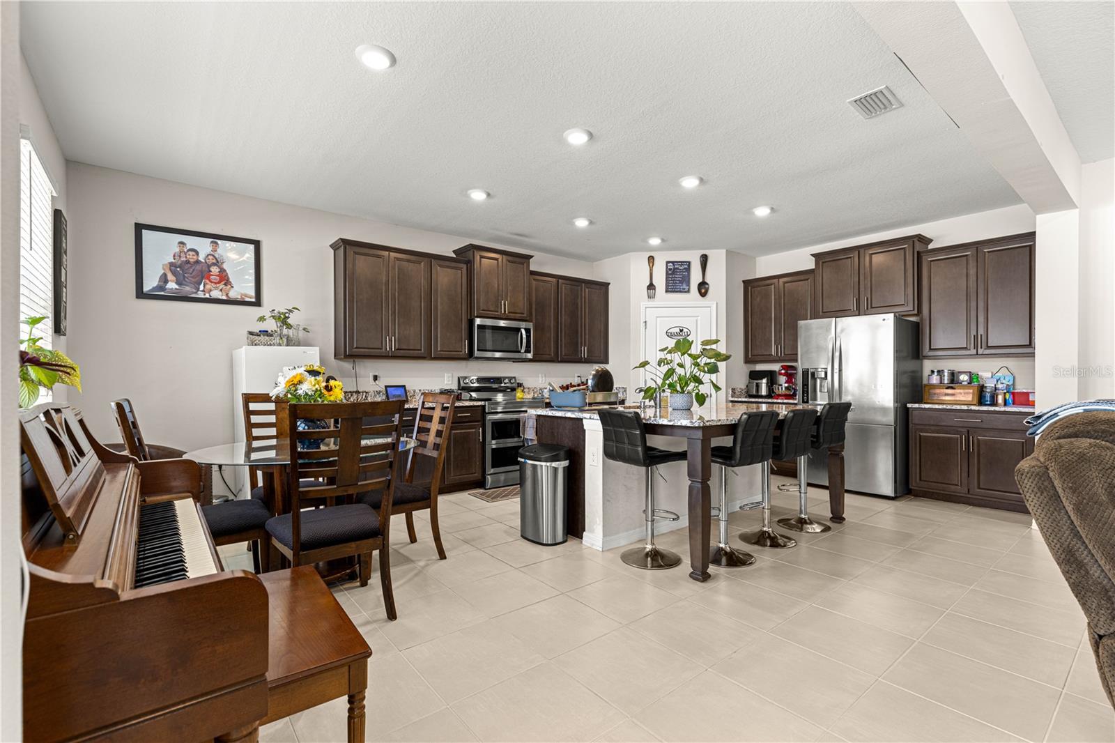 Image 16 of 54 For 8142 59th Avenue