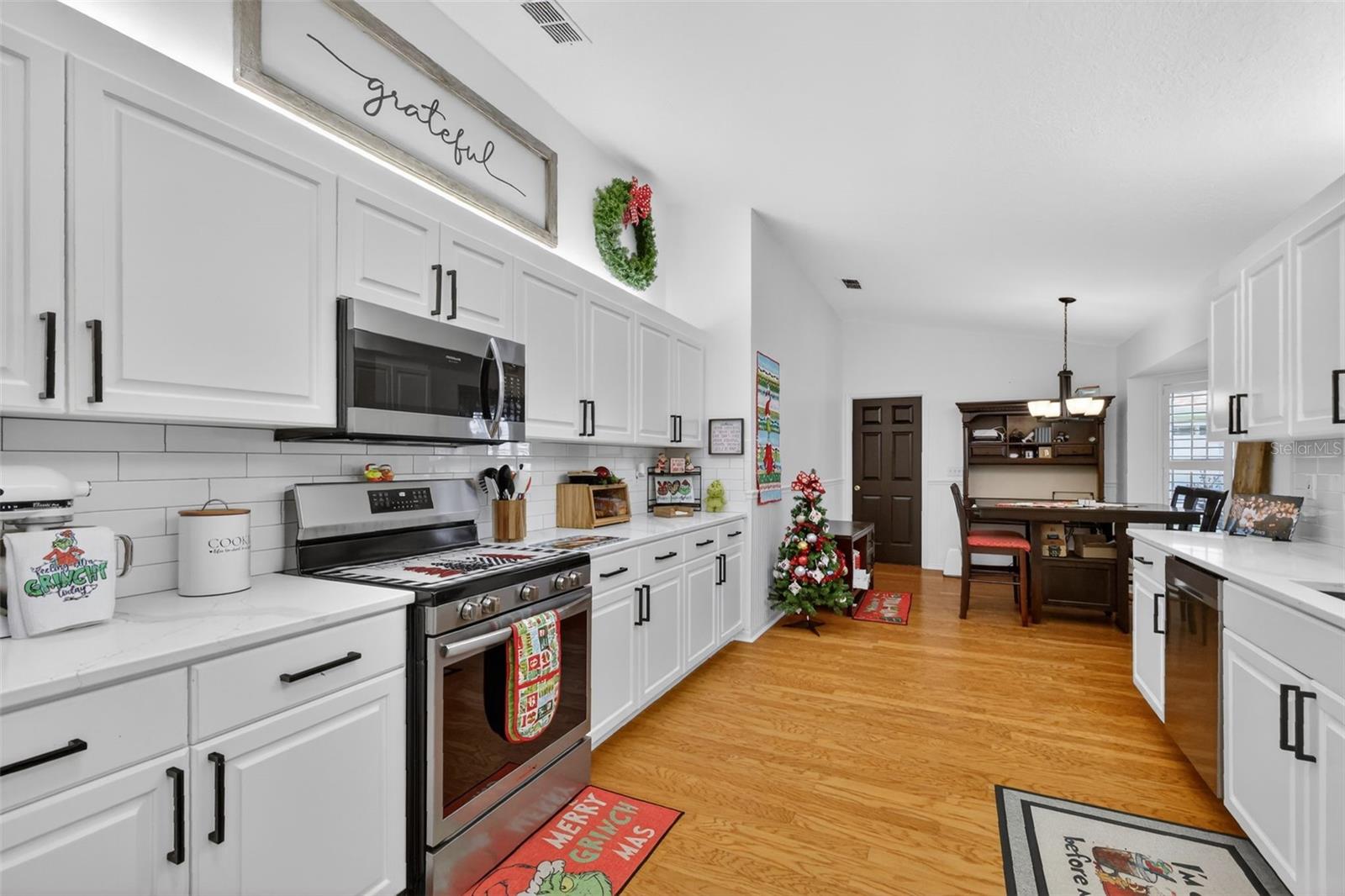 Image 15 of 33 For 9811 138th Loop