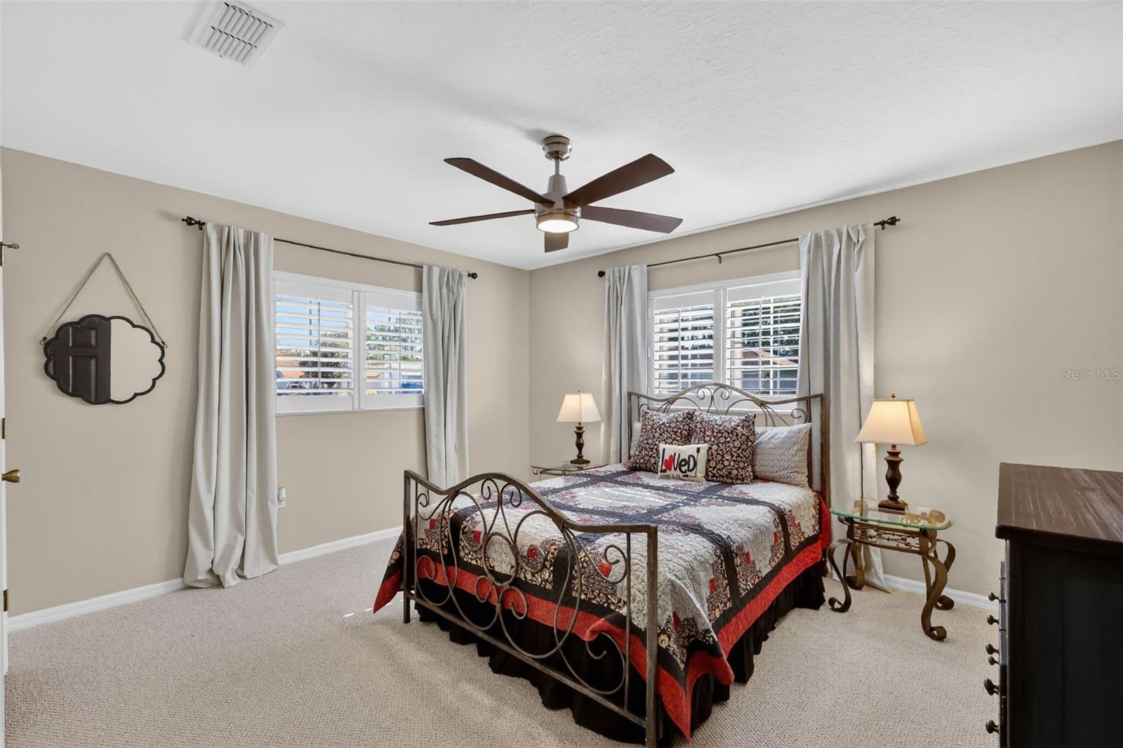 Image 21 of 33 For 9811 138th Loop