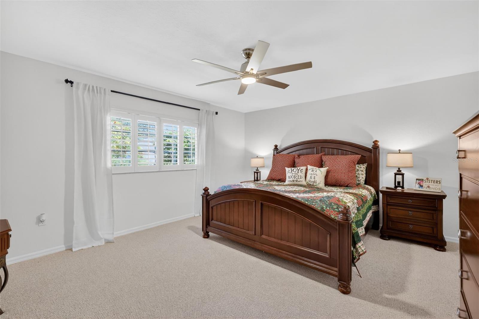 Image 25 of 33 For 9811 138th Loop