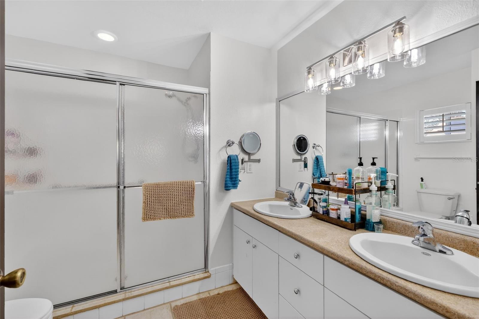 Image 27 of 33 For 9811 138th Loop