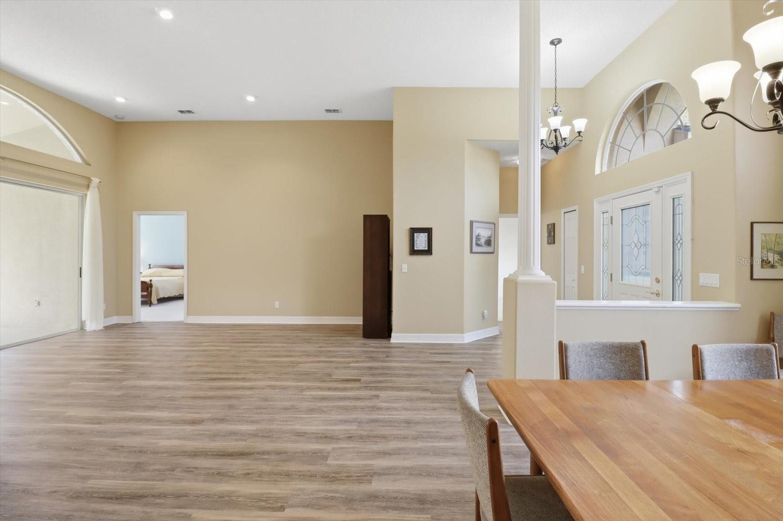 Image 12 of 43 For 5528 Hunters Ridge Circle