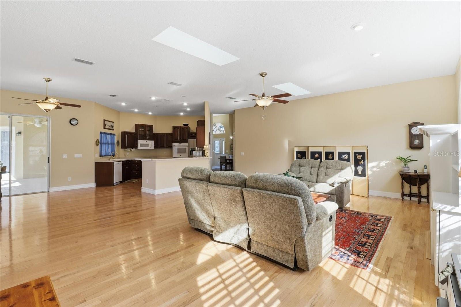 Image 20 of 43 For 5528 Hunters Ridge Circle