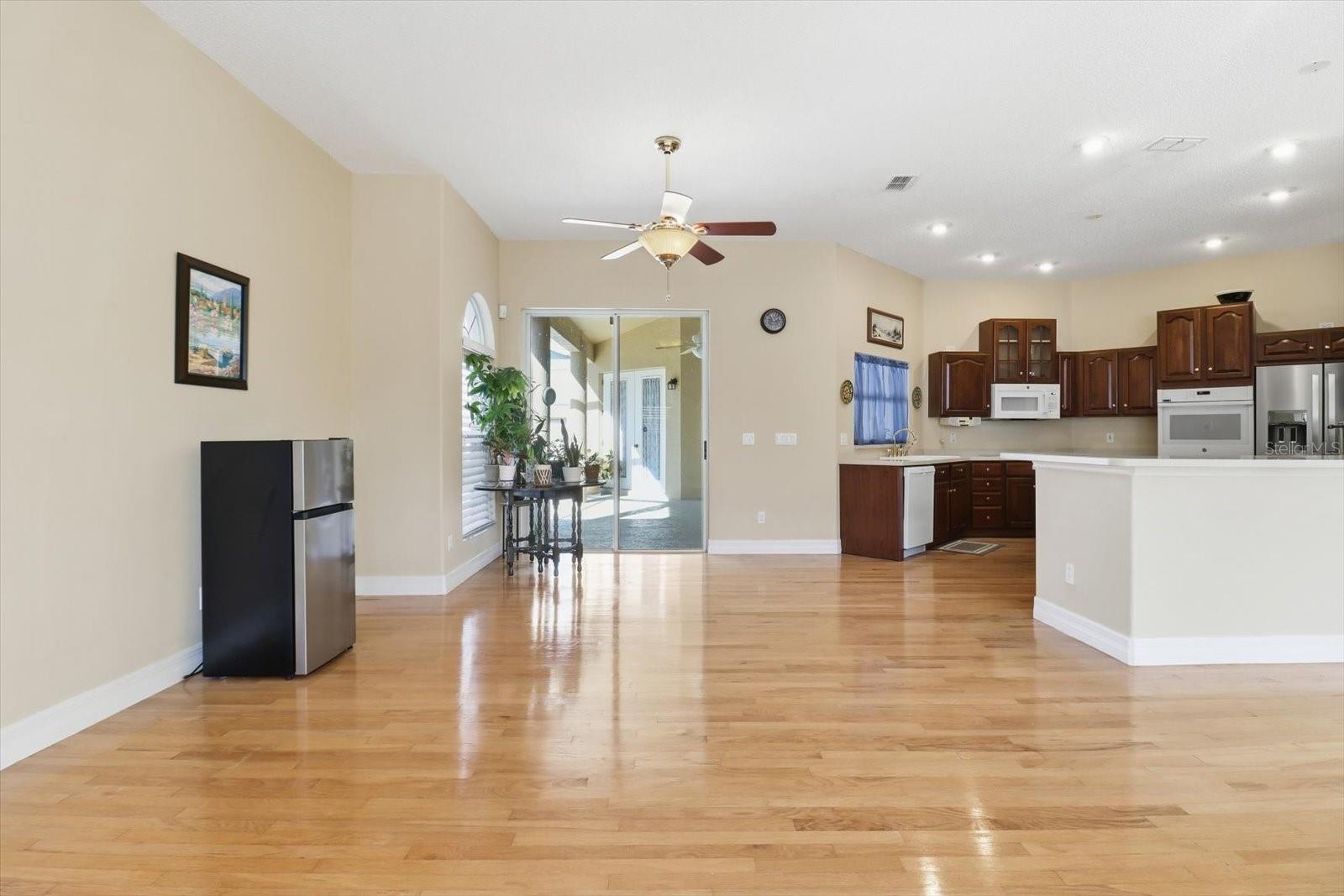 Image 21 of 43 For 5528 Hunters Ridge Circle