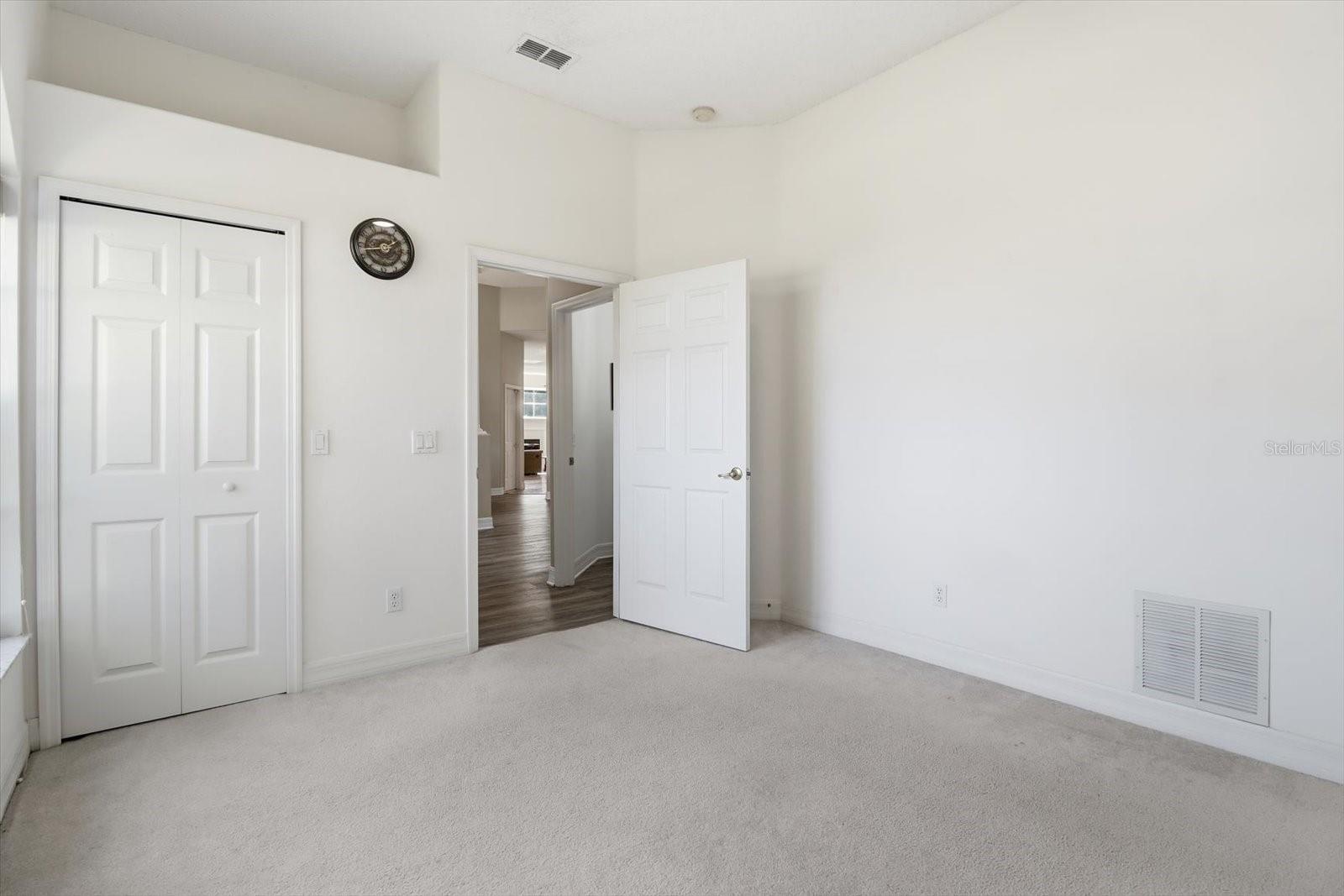 Image 23 of 43 For 5528 Hunters Ridge Circle