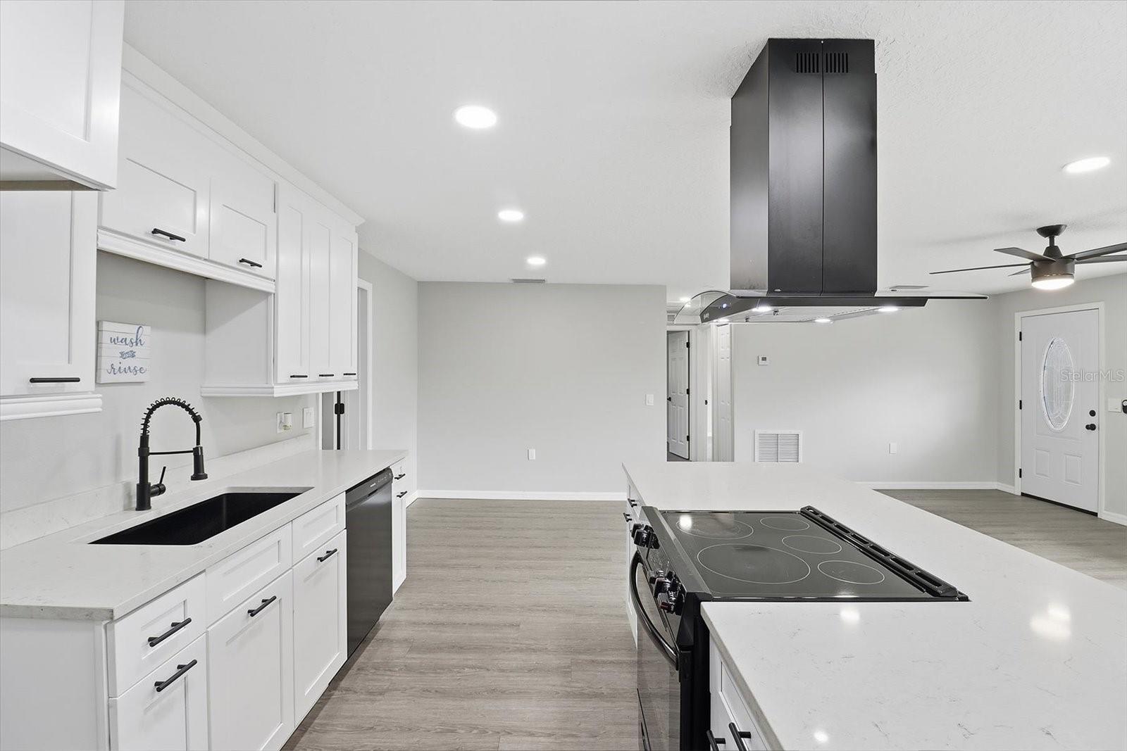 Image 12 of 38 For 14 Harrison Street