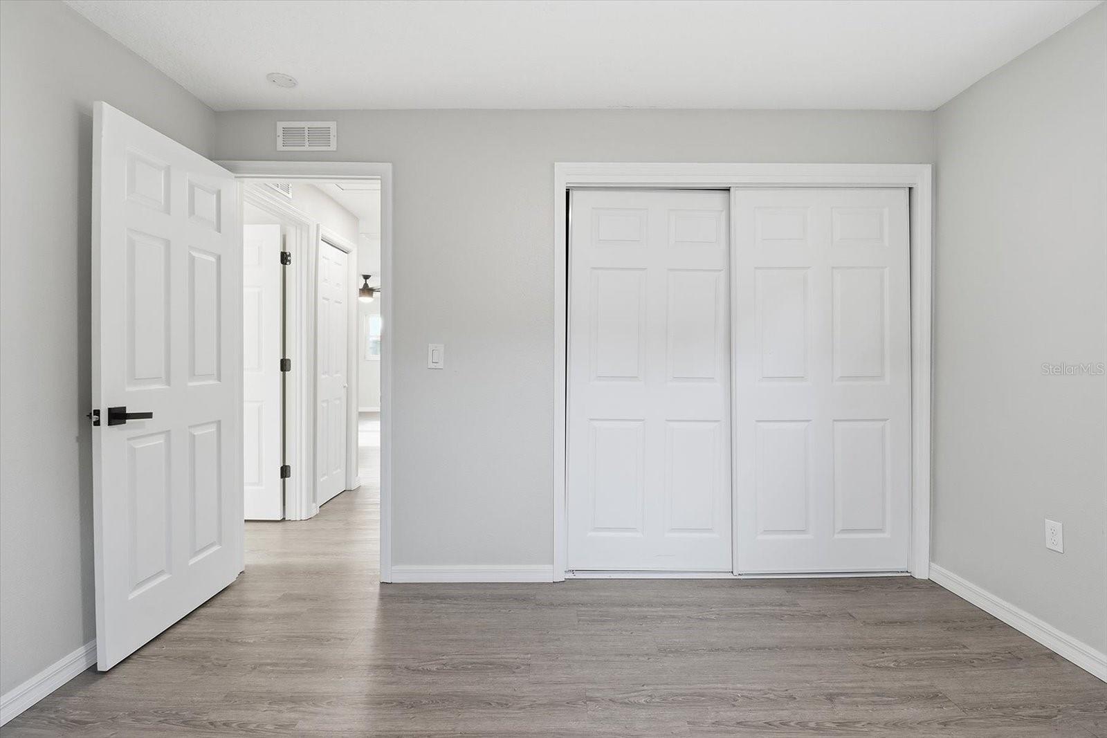 Image 24 of 38 For 14 Harrison Street