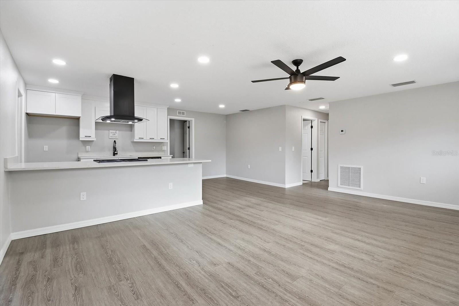 Image 8 of 38 For 14 Harrison Street