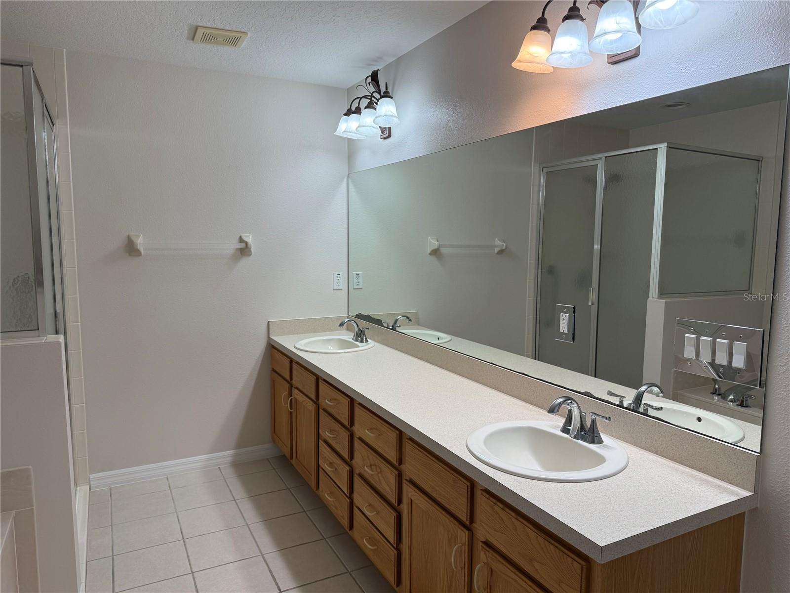 Image 7 of 25 For 3249 49th Avenue