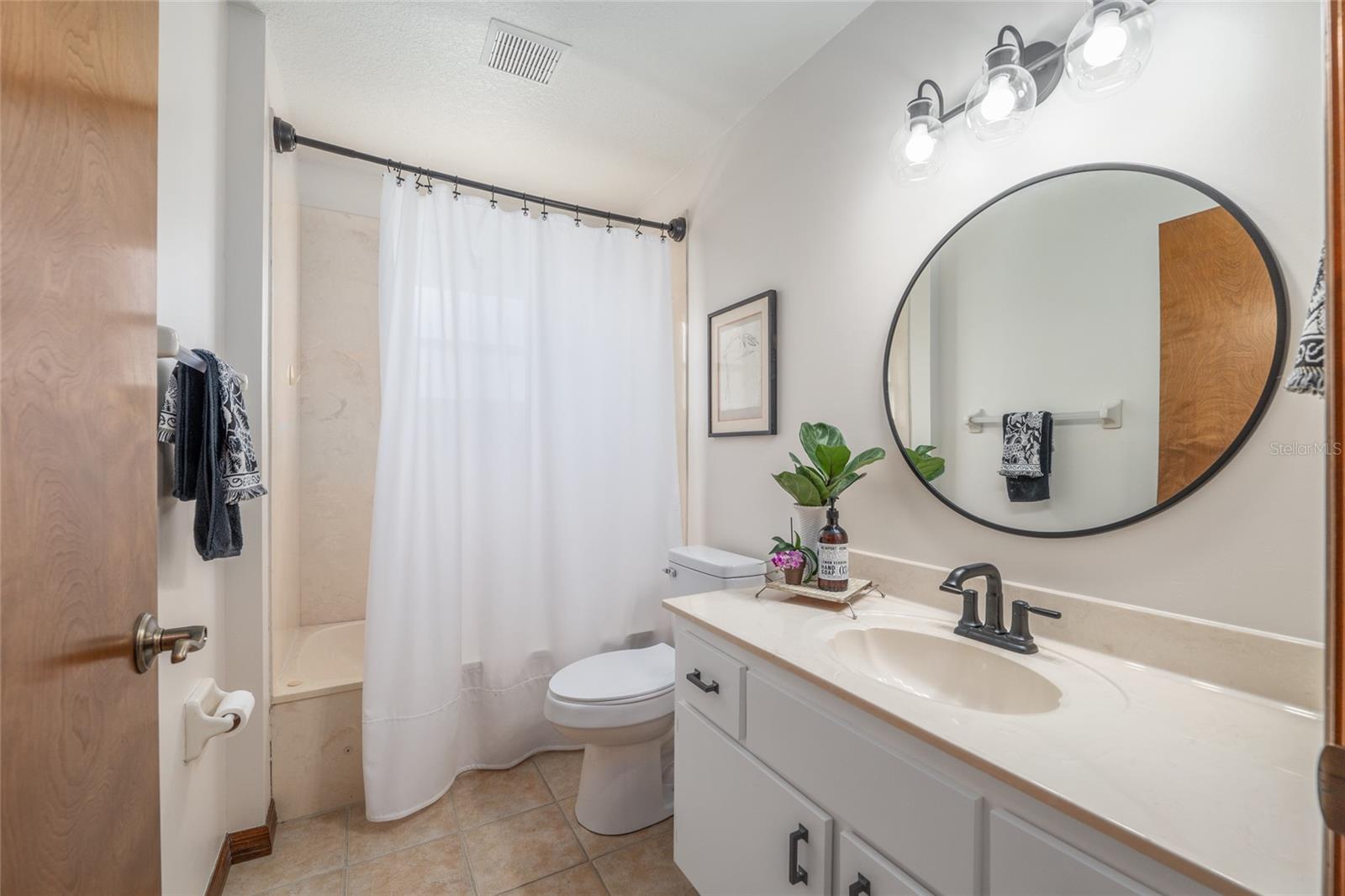 Image 38 of 75 For 12094 60th Avenue Road