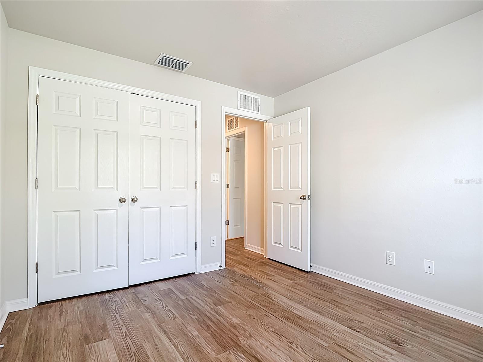 Image 16 of 29 For 378 Urbana Street