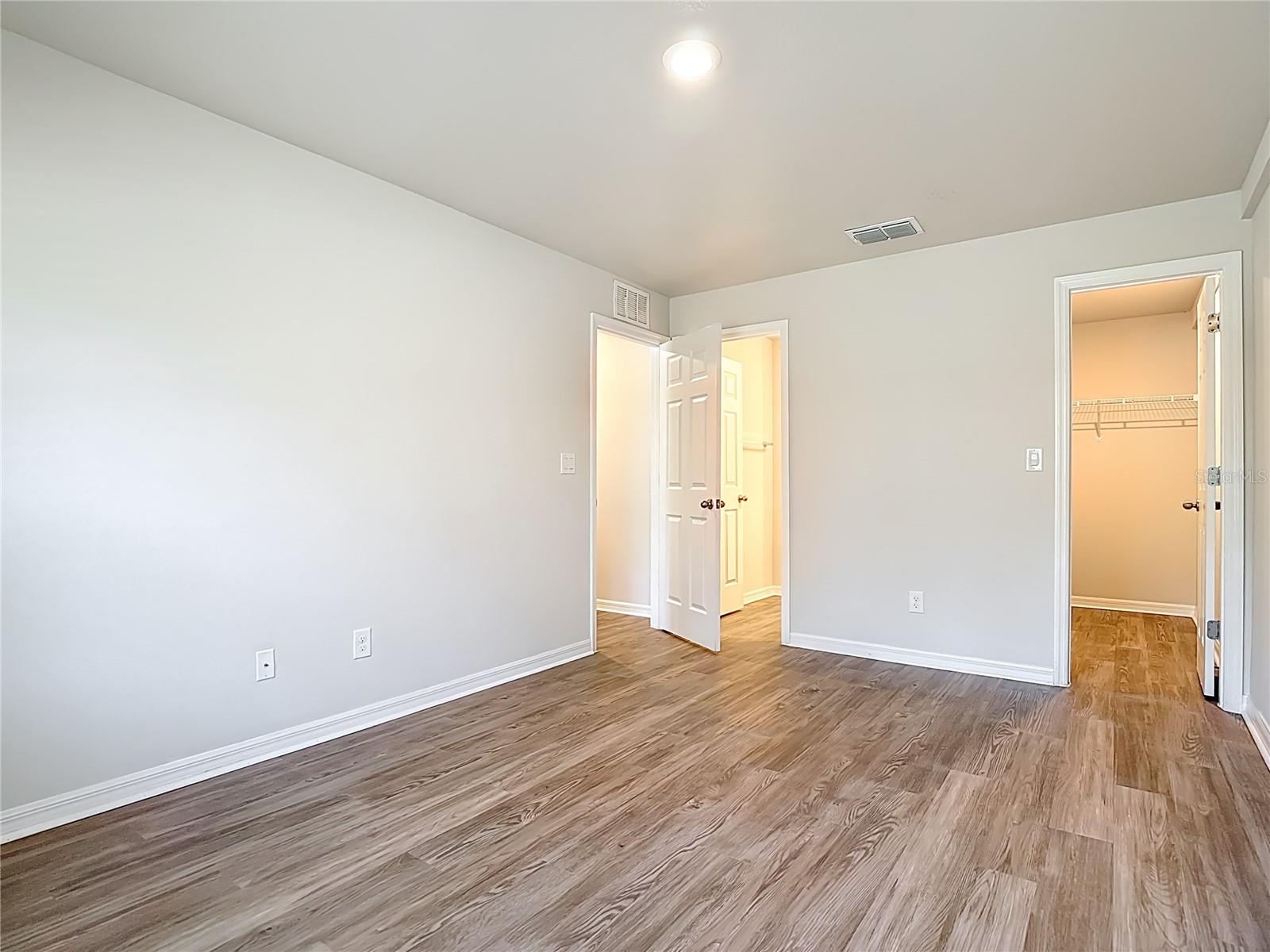 Image 17 of 29 For 378 Urbana Street