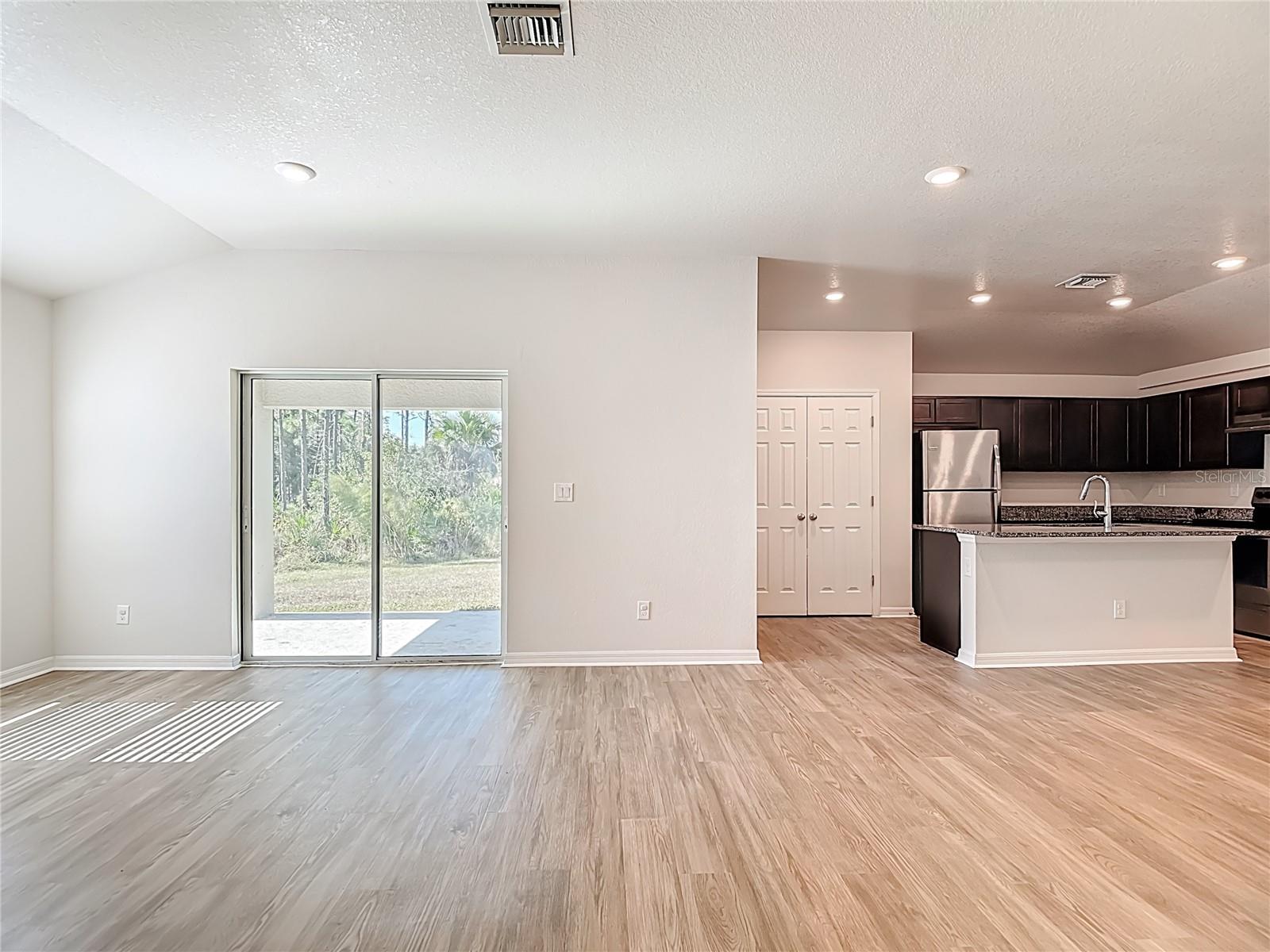 Image 8 of 29 For 378 Urbana Street