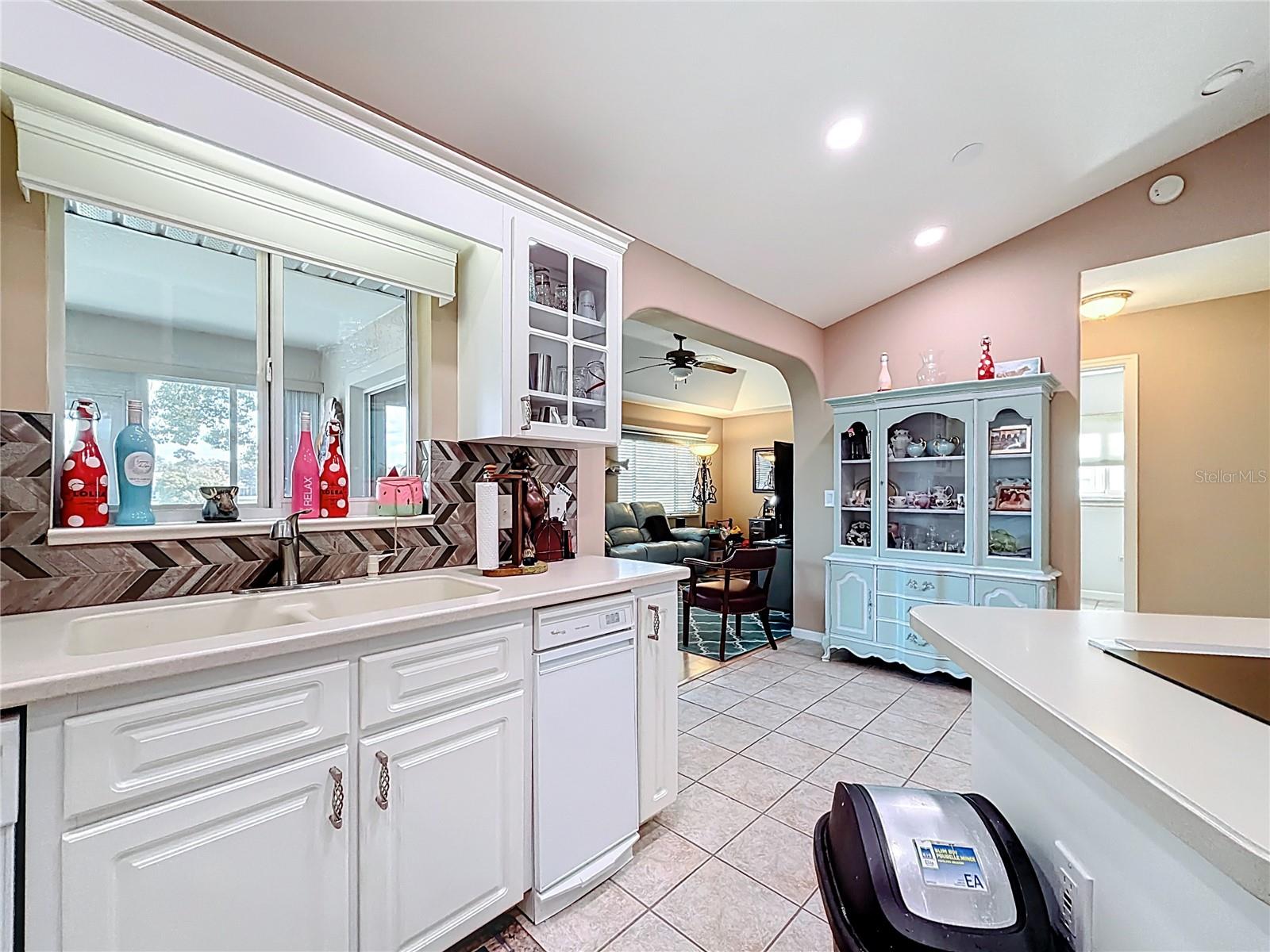 Image 14 of 77 For 2305 51st Terrace