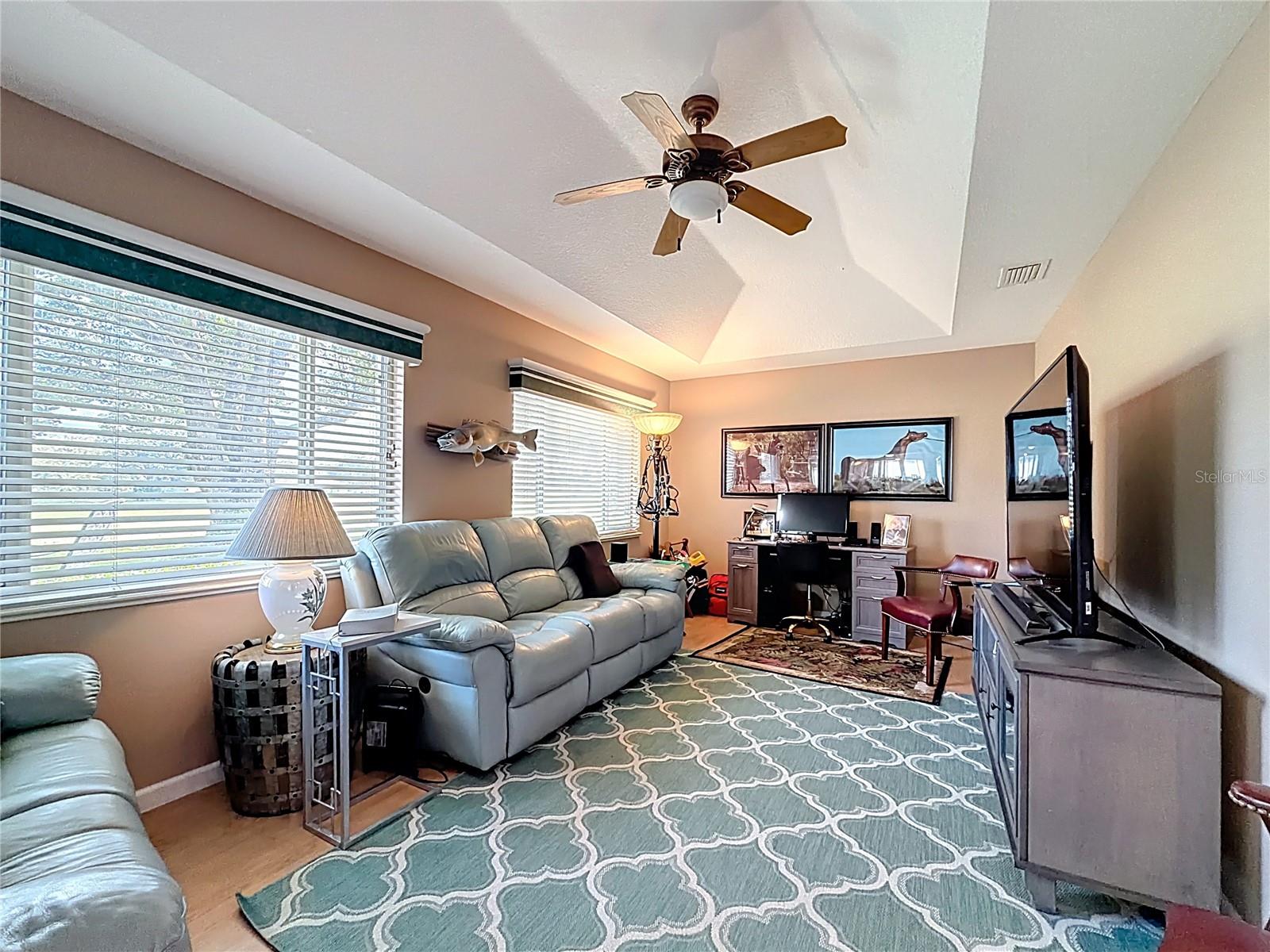 Image 18 of 77 For 2305 51st Terrace