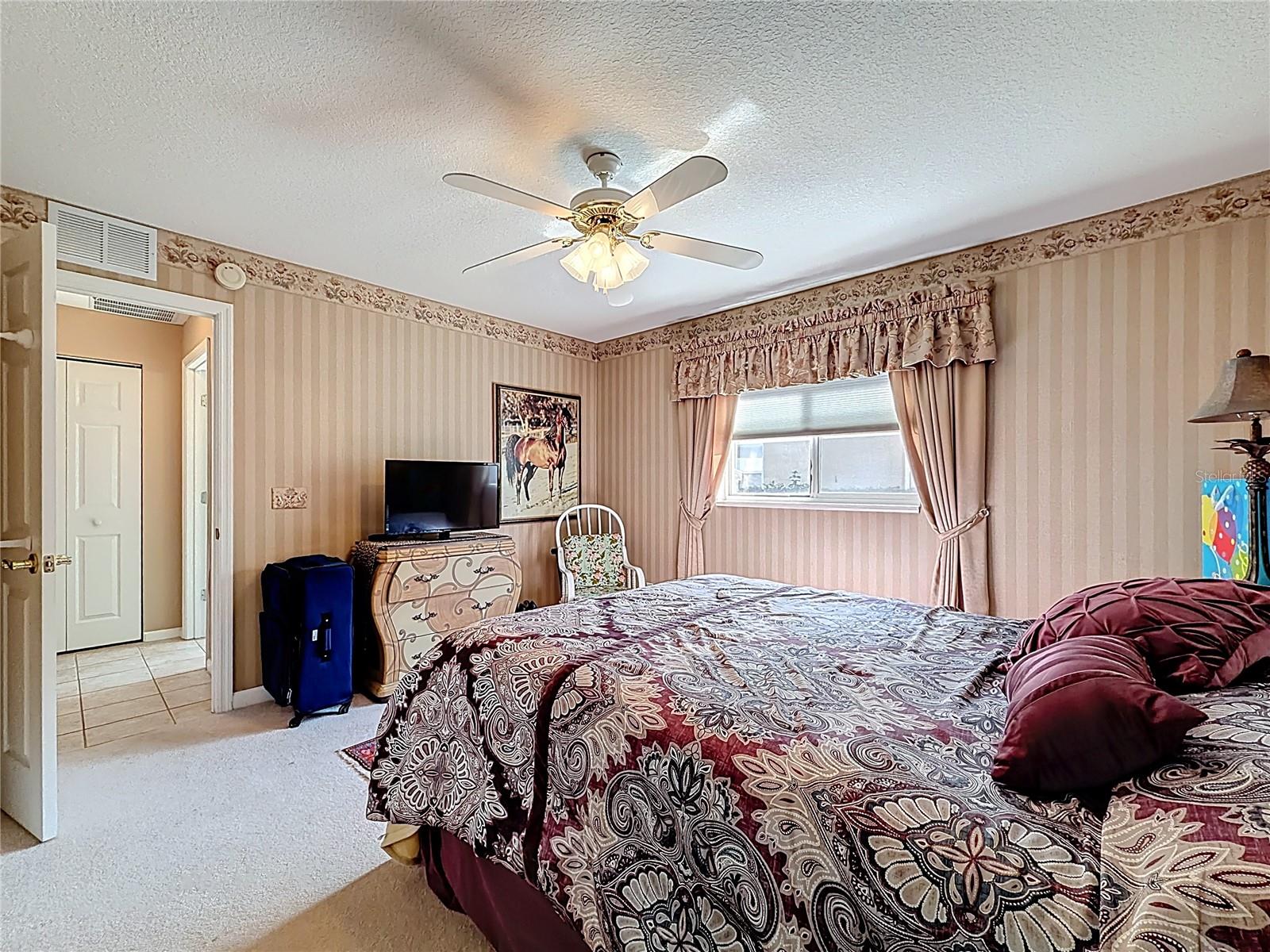 Image 20 of 77 For 2305 51st Terrace