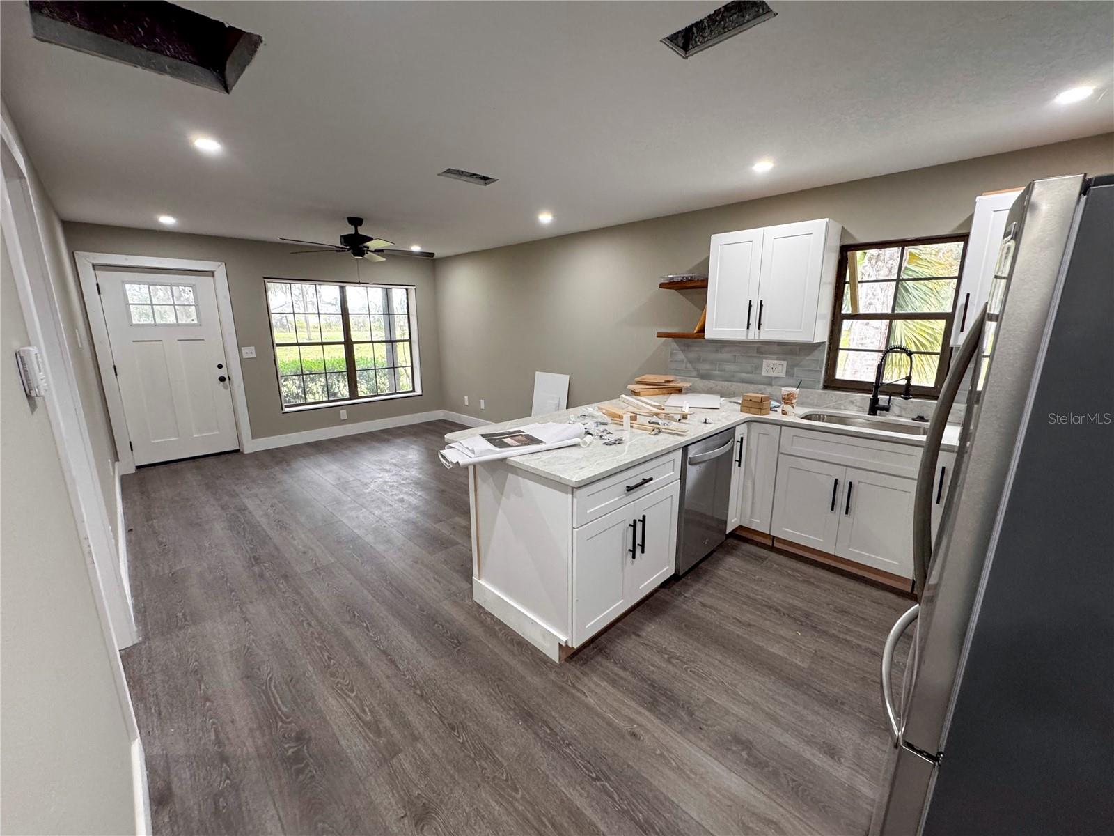 Image 10 of 24 For 606 Ne 35th St