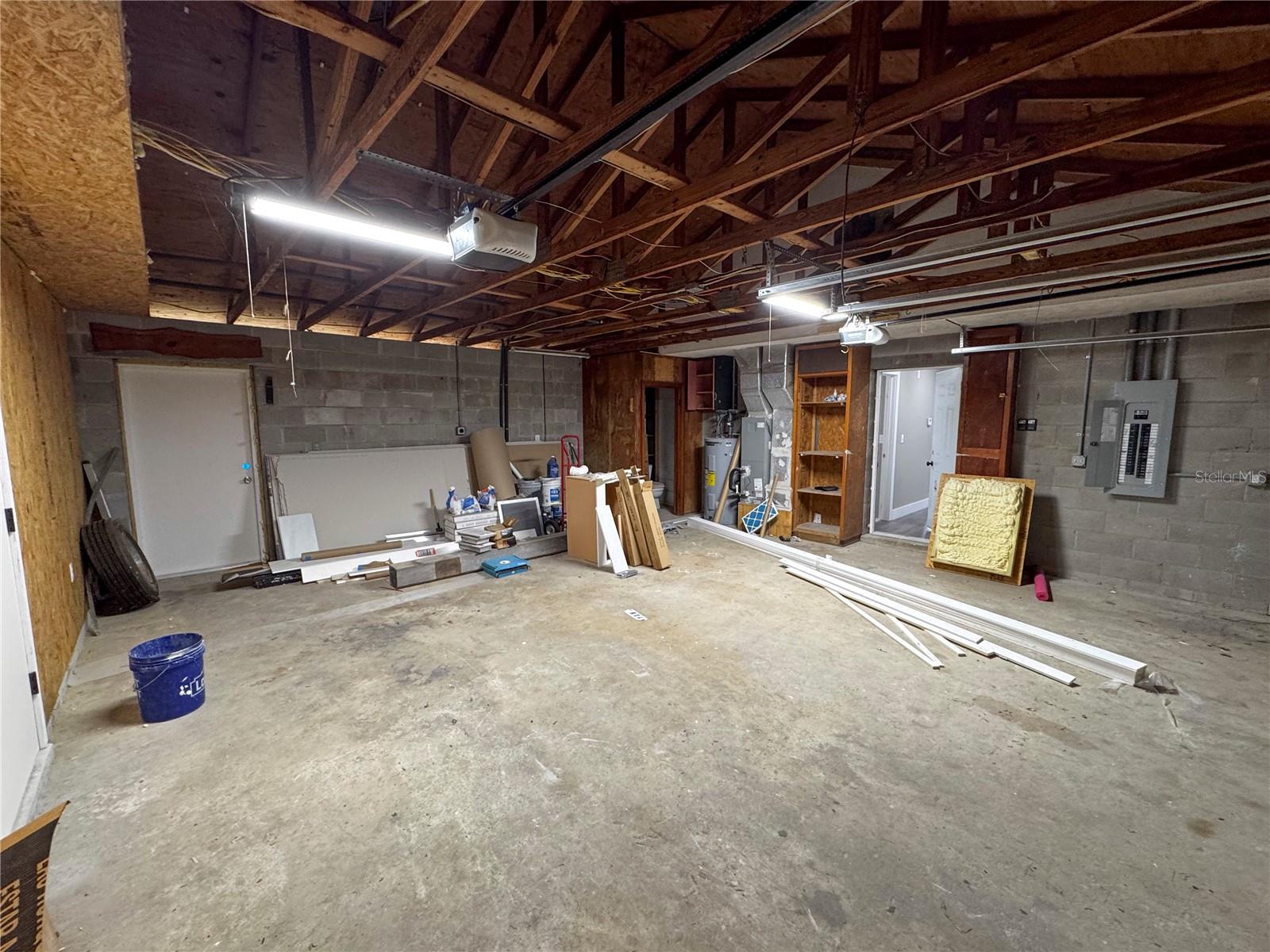 Image 16 of 24 For 606 Ne 35th St