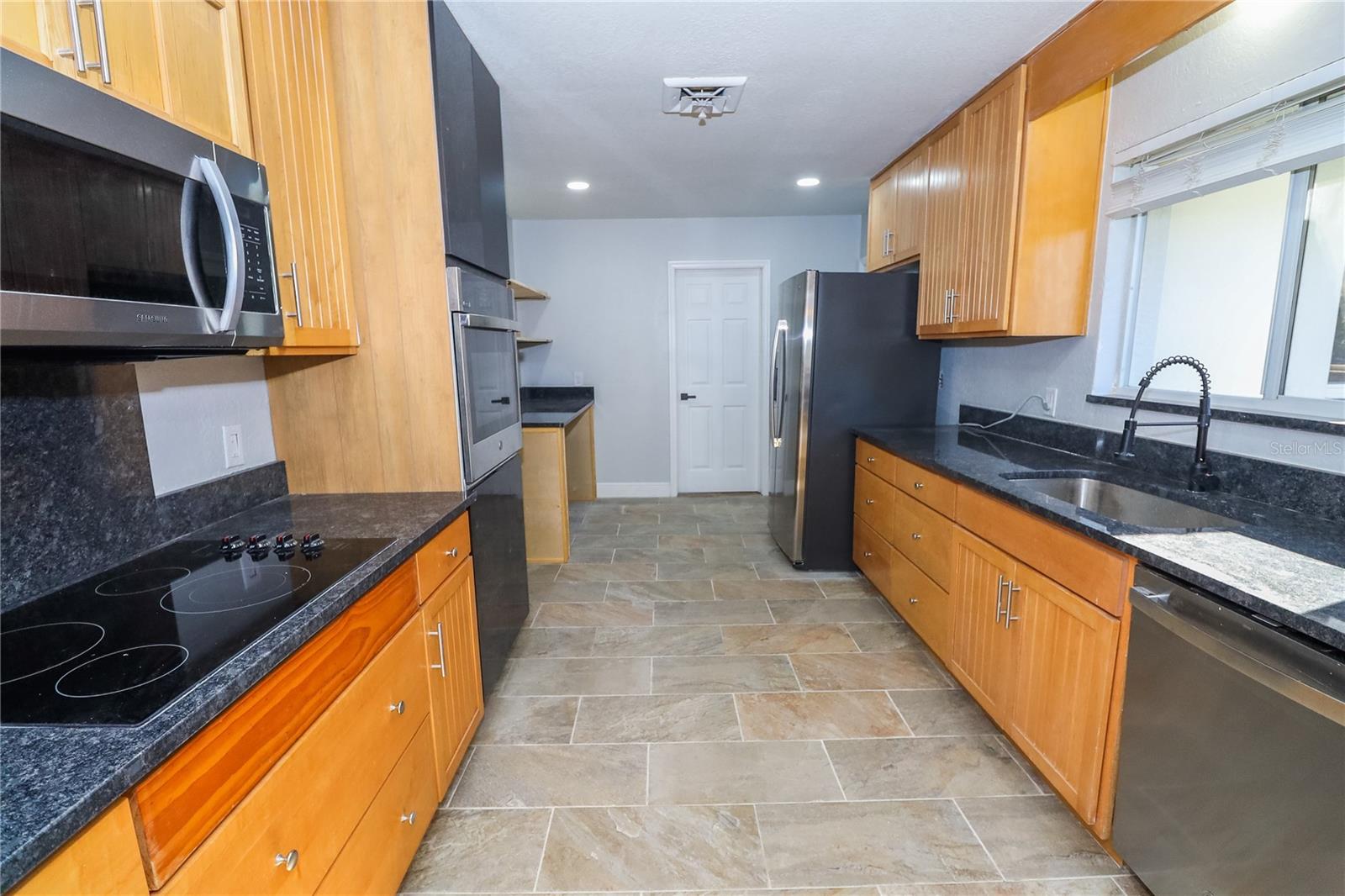 Image 11 of 24 For 1850 35th Street