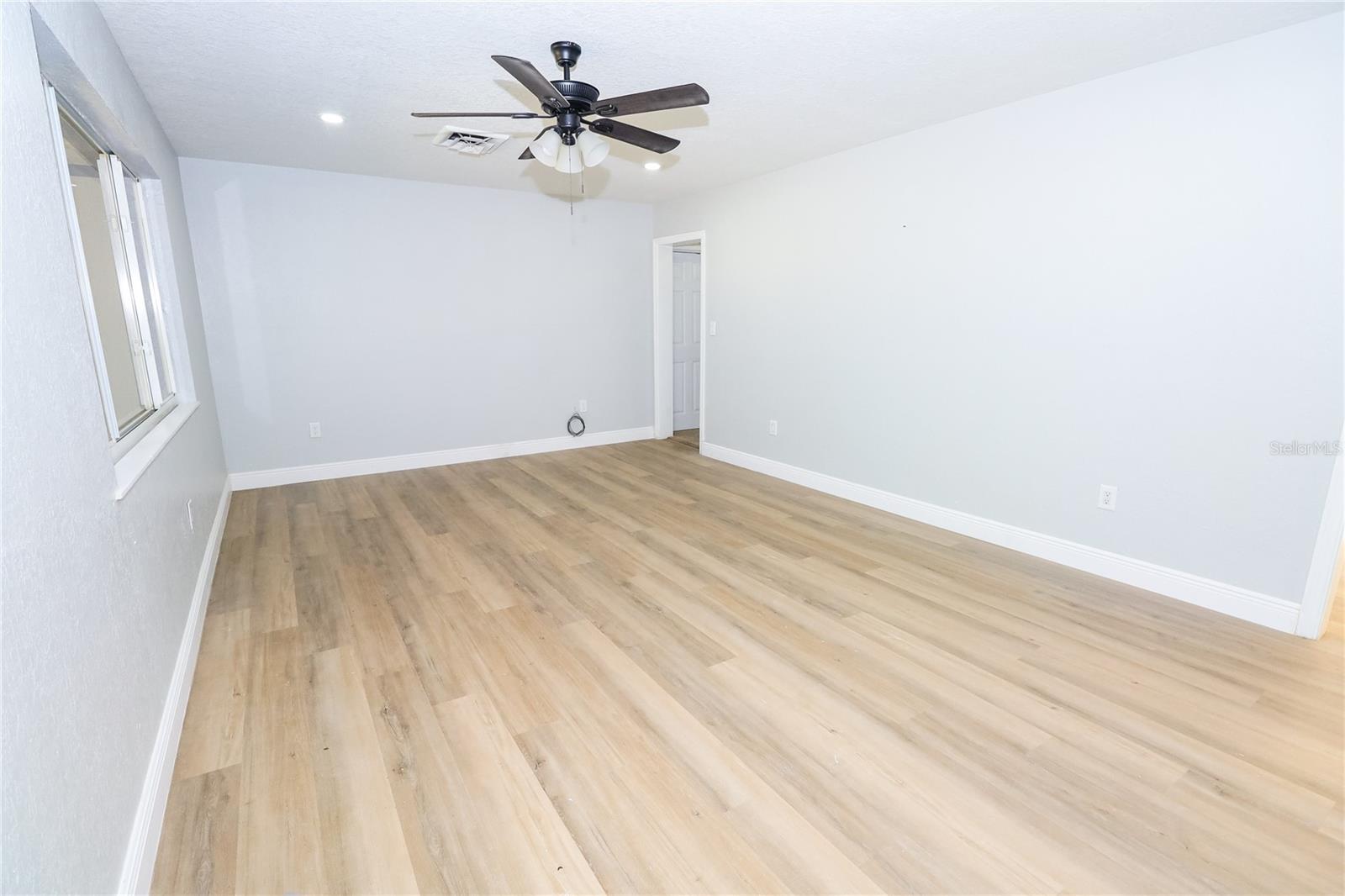 Image 8 of 24 For 1850 35th Street