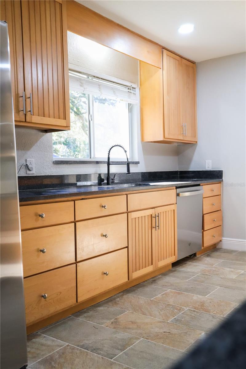 Image 9 of 24 For 1850 35th Street