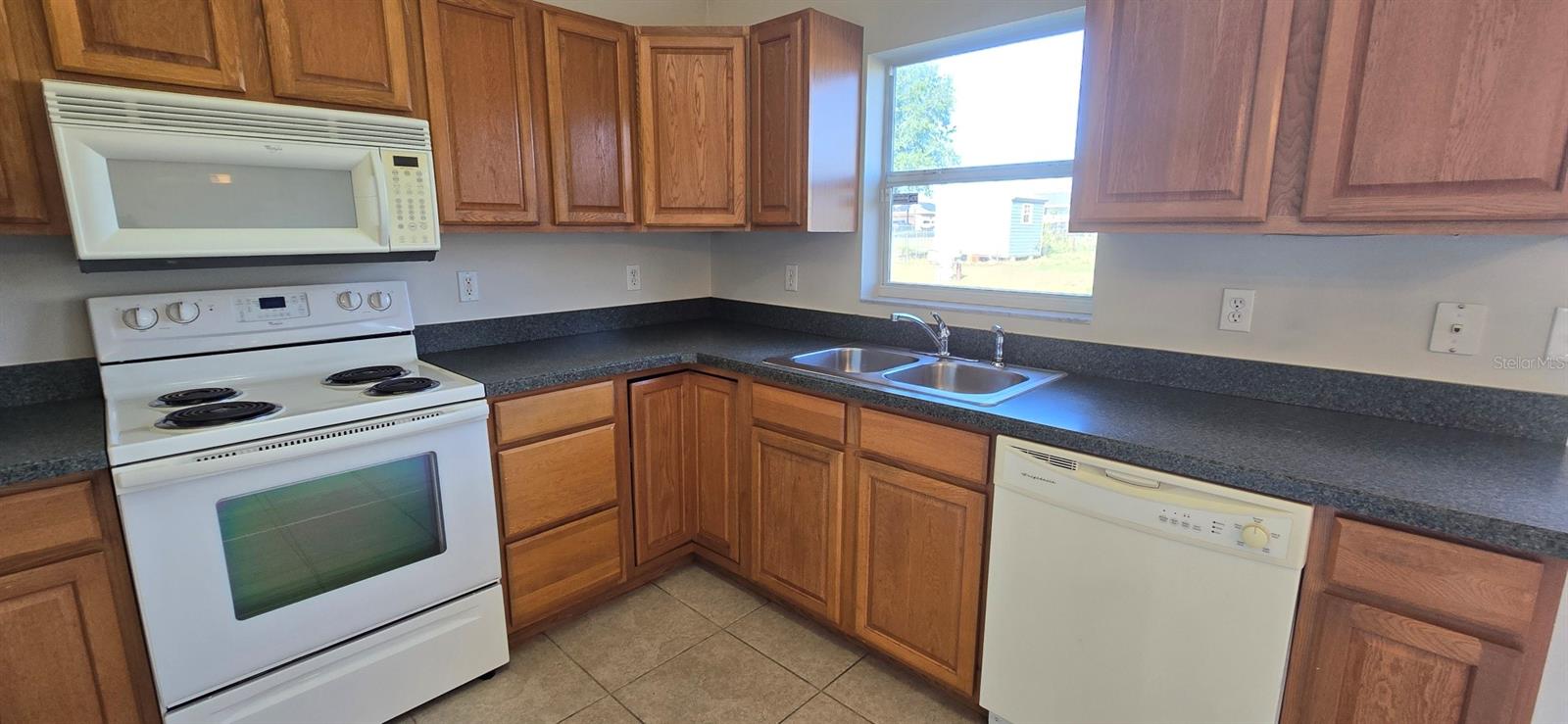 Image 3 of 13 For 139 Juniper Loop