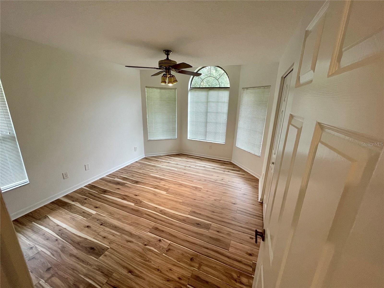 Image 16 of 19 For 19712 Sw 93rd Lane