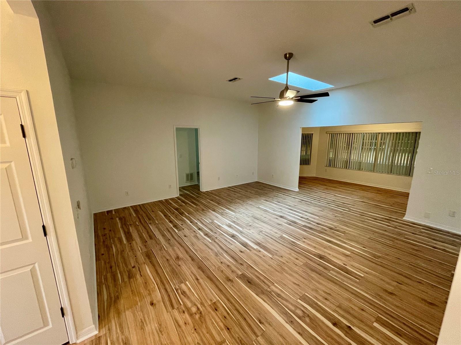 Image 17 of 19 For 19712 Sw 93rd Lane