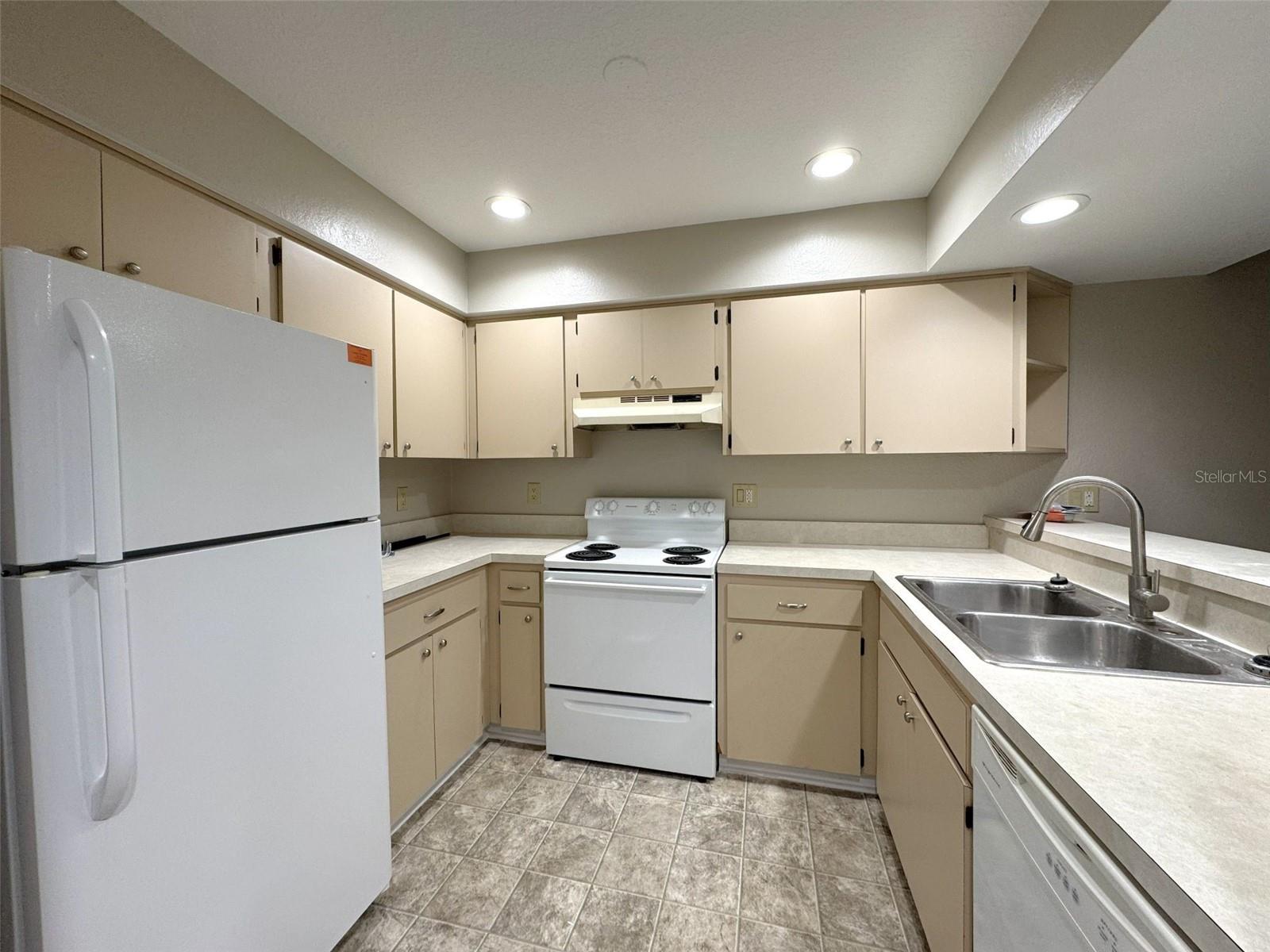 Image 6 of 25 For 1226 Cypress Cove Court