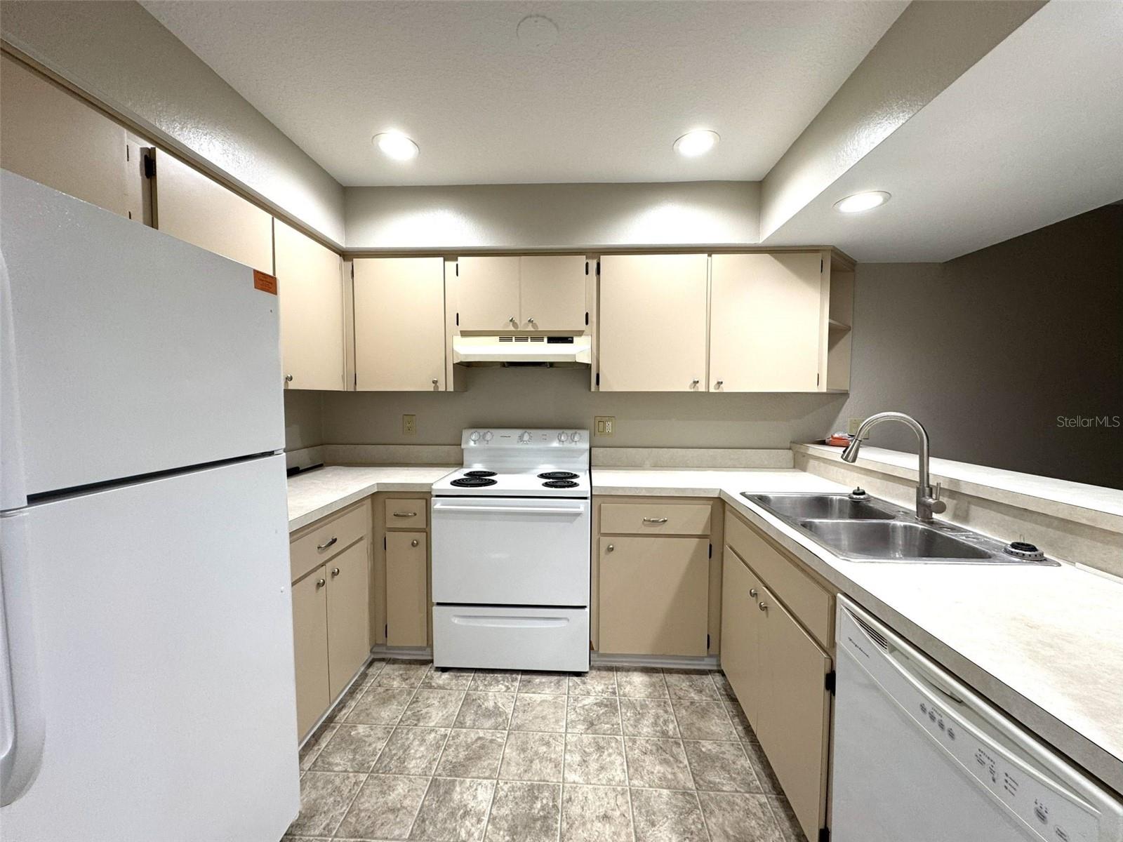 Image 7 of 25 For 1226 Cypress Cove Court