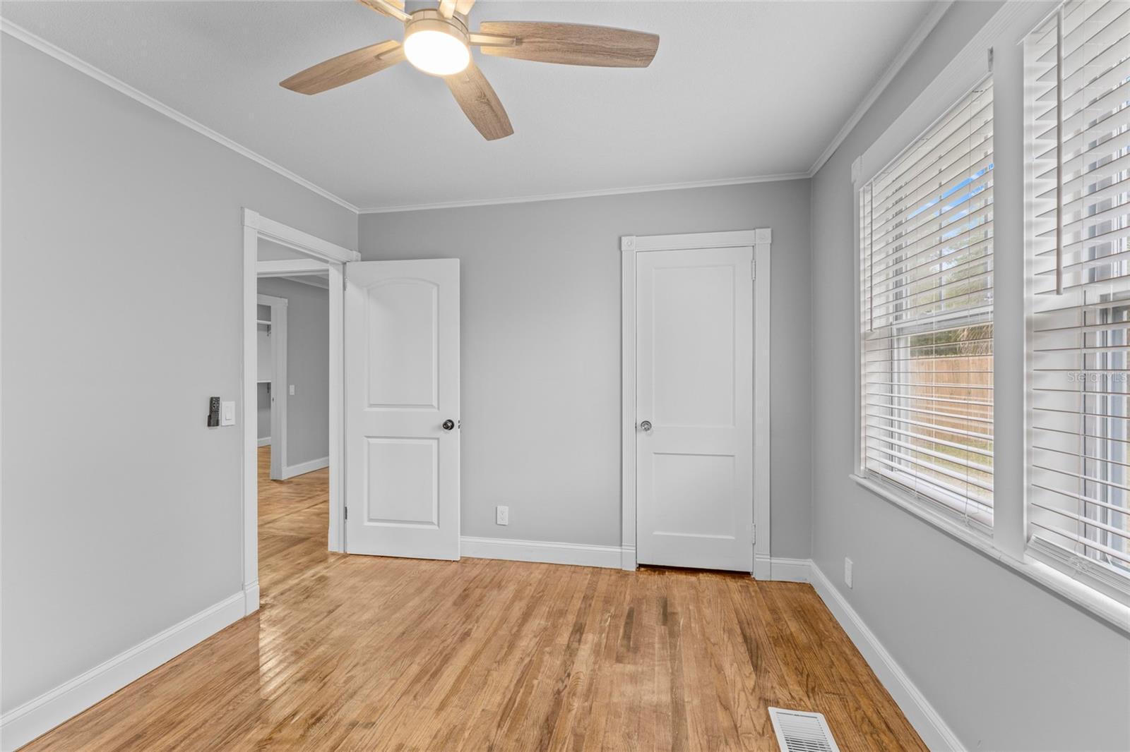 Image 17 of 50 For 172 Saint Margarets Street