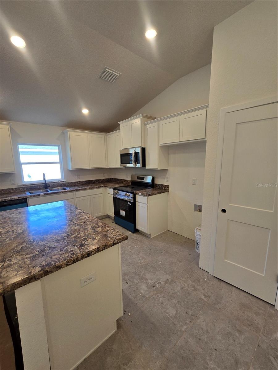 Image 8 of 16 For 2521 Clearwood Street