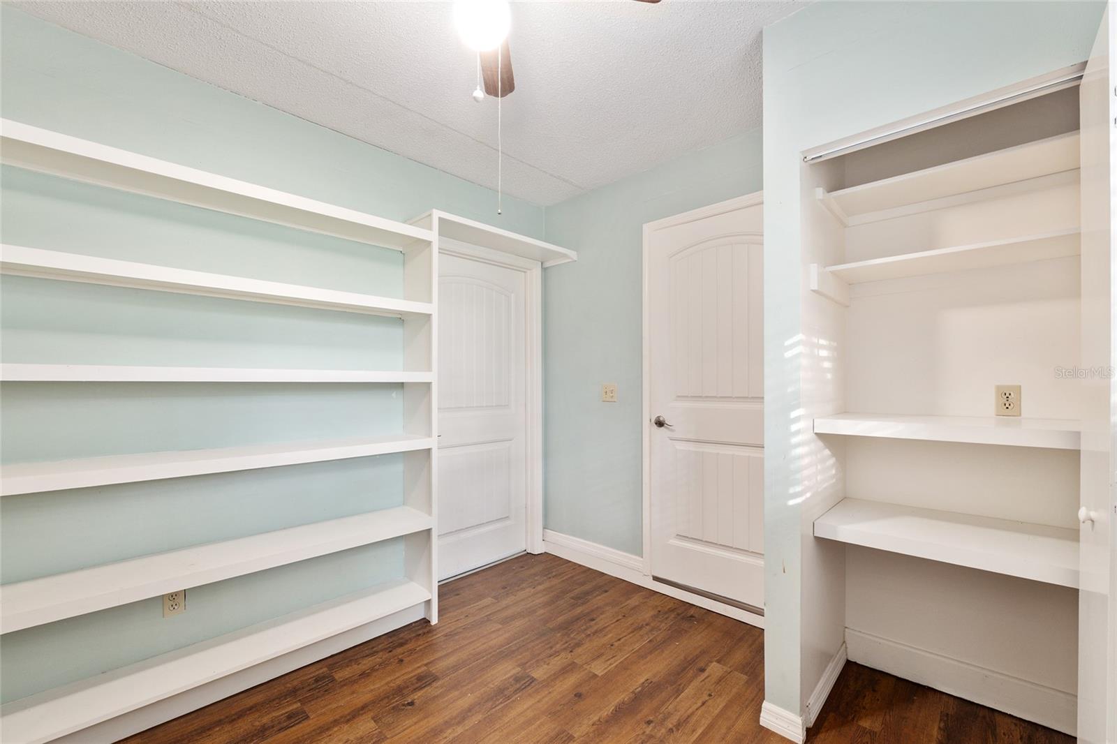 Image 21 of 51 For 3300 32nd Street