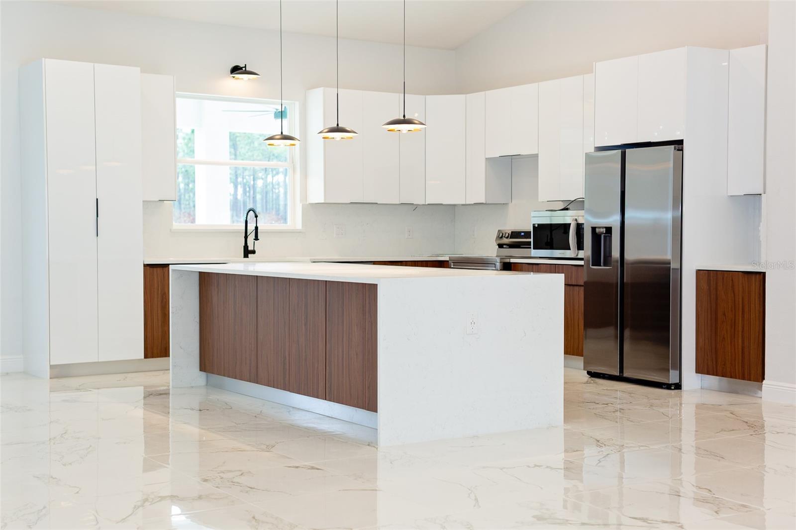 Image 5 of 14 For 4406 179th Place