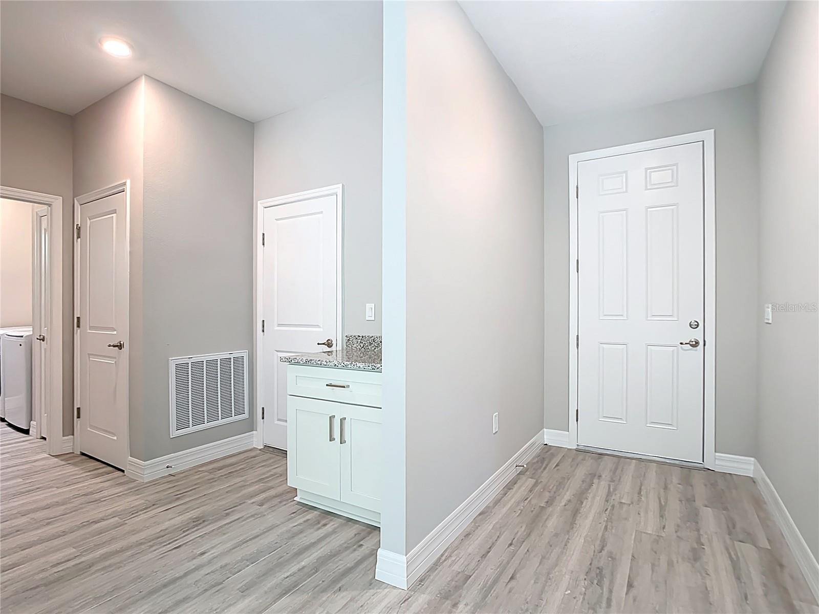 Image 18 of 24 For 3471 Henderson Lane