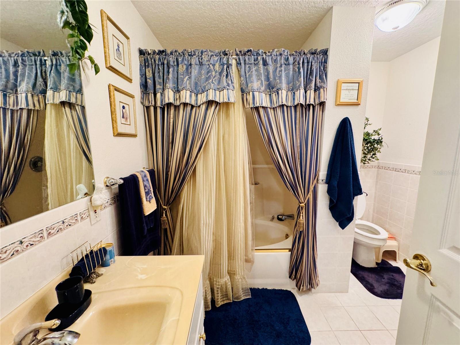 Image 23 of 42 For 17725 Powerline Road