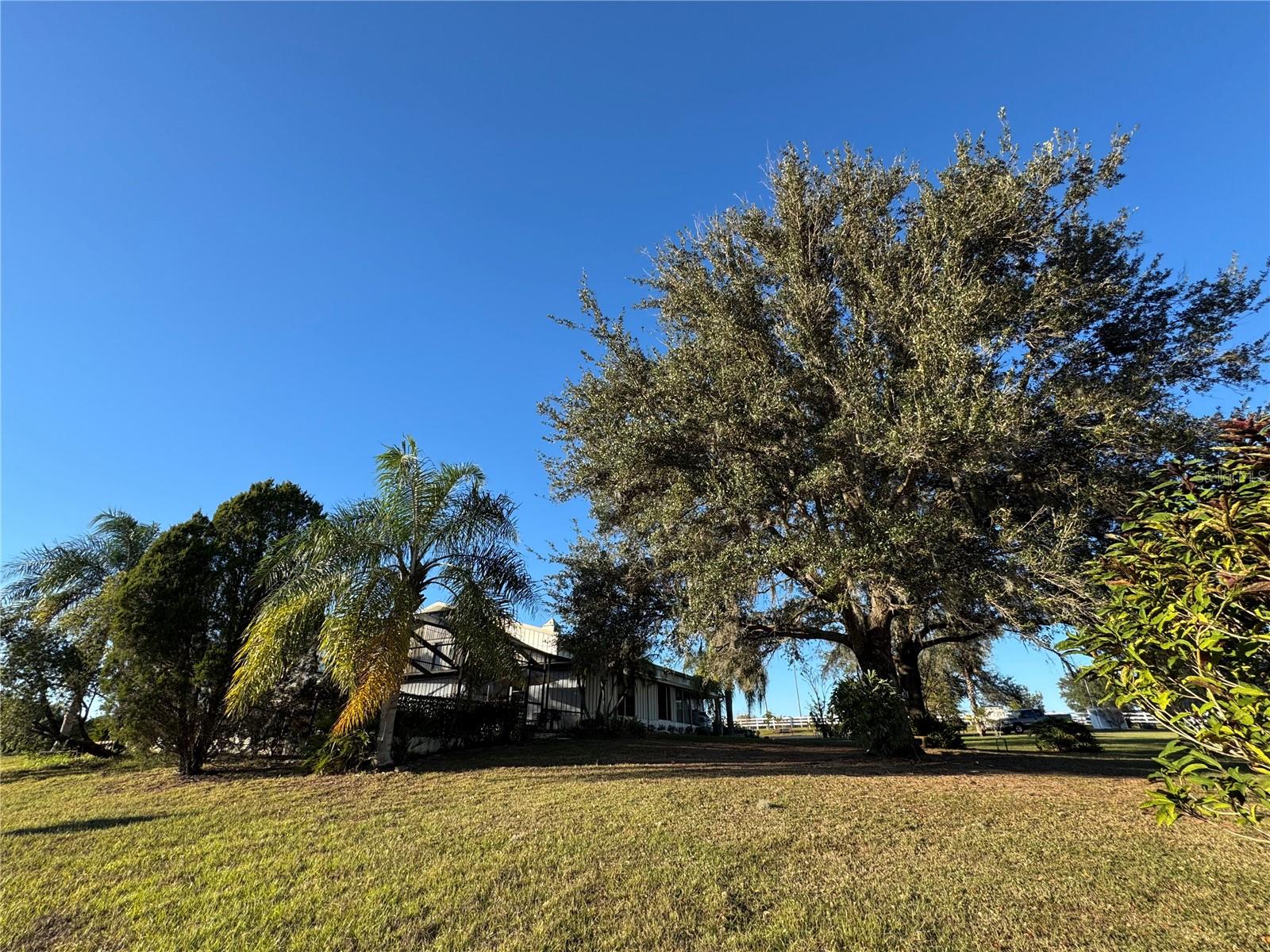 Image 32 of 42 For 17725 Powerline Road