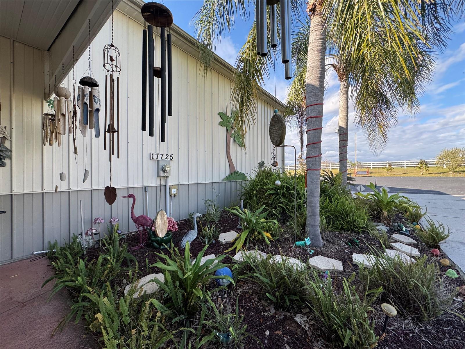 Image 8 of 42 For 17725 Powerline Road