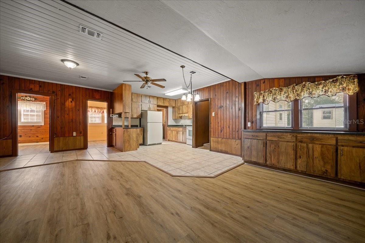 Image 11 of 45 For 618 21st Street