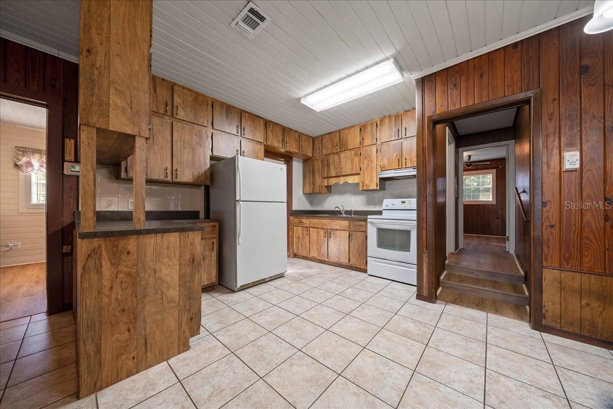 Image 13 of 45 For 618 21st Street